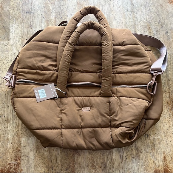 Mine Camel Tan Quilted Puffer Travel Weekender Bag & Makeup Bag Set - Picture 12 of 13